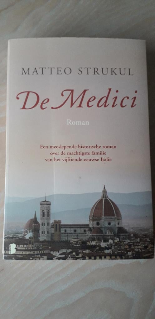 De Medici Matteo Strukul., Ophalen of Verzenden, Gelezen