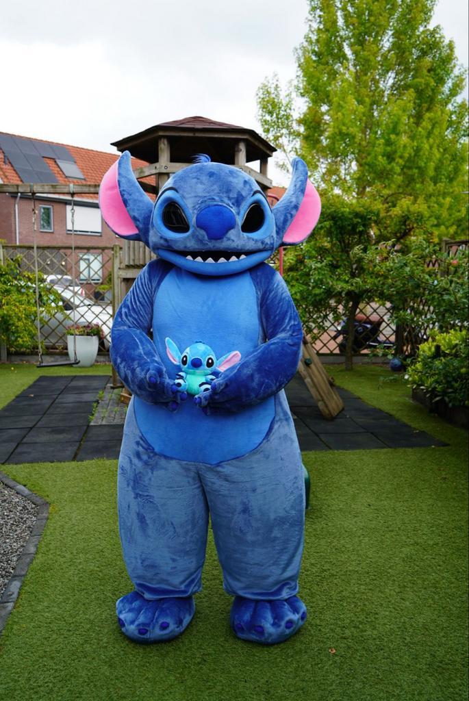 STITCH mascotte te huur ‼️, Hobby en Vrije tijd, Feestartikelen | Verhuur, Zo goed als nieuw, Verjaardag, Ophalen