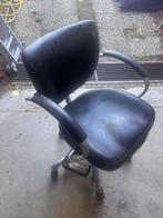 Kapperstoel op wieltjes, Ophalen, Gebruikt, Zwart, Metaal