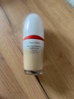 Shiseido Revitalessence skin glow 330 Bamboo, Sieraden, Tassen en Uiterlijk, Uiterlijk | Cosmetica en Make-up, Ophalen of Verzenden