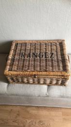 Riviera Maison rattan mand, Huis en Inrichting, Woonaccessoires | Schalen en Manden, Rond, Ophalen of Verzenden, Zo goed als nieuw