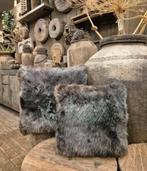 schapenvacht kussens landelijk woonaccessoires koeienhuid, Huis en Inrichting, Woonaccessoires | Kussens, Ophalen, Nieuw, Overige kleuren