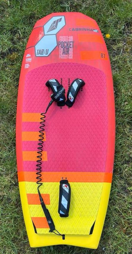 Tabou Pocket Air TEAM 87L 2023 full carbon, Watersport en Boten, Wingsurfen, Zo goed als nieuw, Wingsurf-board, Ophalen of Verzenden