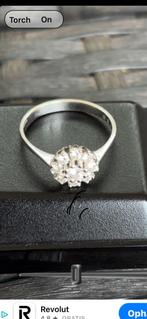 Witgoud 14 karaat met 9 diamanten, Wit, Ophalen of Verzenden, Zo goed als nieuw, 17 tot 18