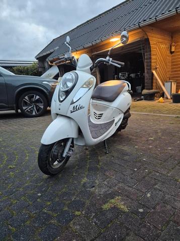 ✨Leuke Dames Scooter –Sym Mio 50 rijdt top & staat rijklaar beschikbaar voor biedingen