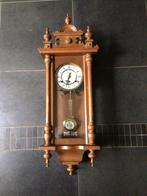 Vintage regulateur hangklok met originele sleutel., Antiek en Kunst, Ophalen of Verzenden