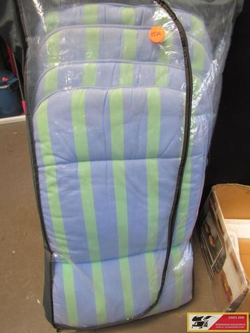 4 stoelkussens nr. 1512 beschikbaar voor biedingen