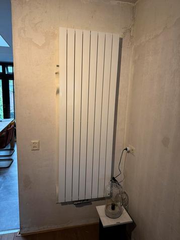 Plieger design radiator beschikbaar voor biedingen