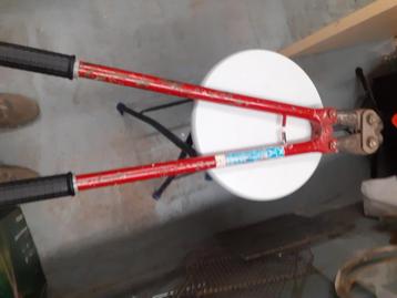 exstra grote beton knip schaar . beschikbaar voor biedingen