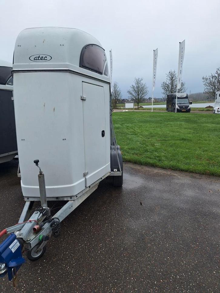 Atec 1,5 paards trailer met 2 deuren, Dieren en Toebehoren, Paarden en Pony's | Trailers en Aanhangwagens, Gebruikt, Hout, Ophalen of Verzenden