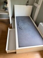 Ikea bed met 2 lades, Huis en Inrichting, Slaapkamer | Bedden, Ophalen, 90 cm, Eenpersoons, Wit