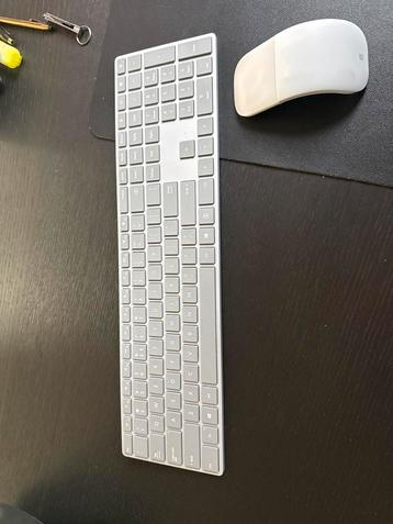 Microsoft Surface Toetsenbord, Muis & Dock beschikbaar voor biedingen