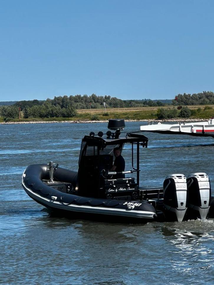 RIB Valiant Petrol 8,50 professional, Watersport en Boten, Rubberboten, Gebruikt, Overige merken, Overige materialen, 200 pk of meer