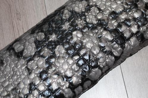 gewatteerd / quilt stof - 100%polyester zwart zilver #3748, Hobby en Vrije tijd, Stoffen en Lappen, Nieuw, Polyester, 120 cm of meer