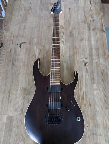 Ibanez Iron Label Walnut Flat beschikbaar voor biedingen