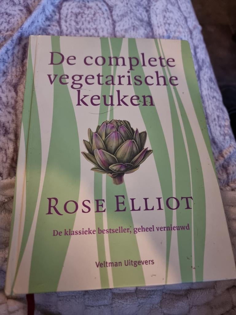 De Complete Vegetarische Keuken - Rose Elliot, Ophalen of Verzenden, Azië en Oosters, Vegetarisch