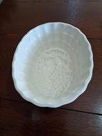 Oude Puddingvorm - Charmant en Decoratief, Huis en Inrichting, Gebruikt, Porselein of Keramiek, Schaal, Ophalen of Verzenden