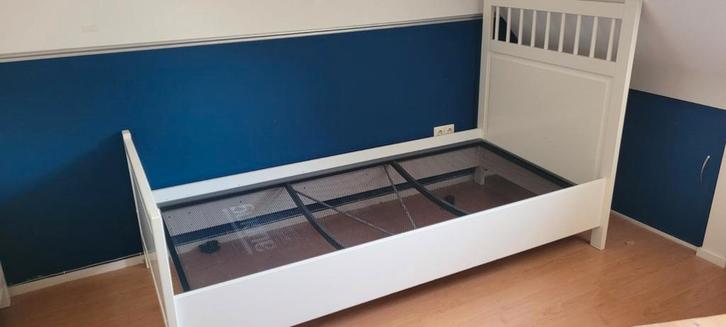 Mooi ikea bed 200x90 wit, Huis en Inrichting, Slaapkamer | Bedden, Ophalen of Verzenden
