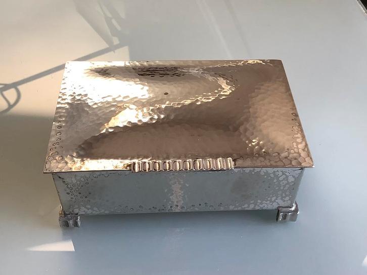 Art Deco verzilverd sigarenkistje/sigarettendoos, Antiek en Kunst, Antiek | Goud en Zilver, Zilver, Ophalen of Verzenden