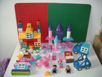 Partij Duplo diverse sets + 2 grote grondplaten 38x38 cm beschikbaar voor biedingen