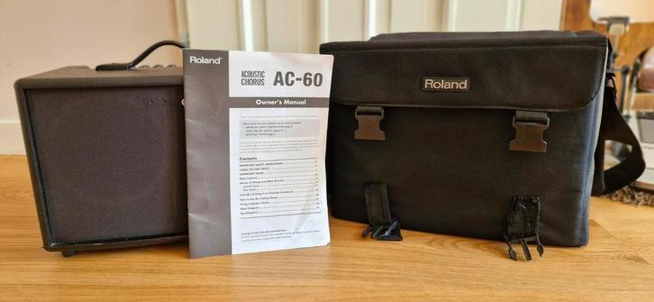 Roland AC-60 akoestische gitaarversterker met zangkanaal, Muziek en Instrumenten, Versterkers | Bas en Gitaar, 50 tot 100 watt