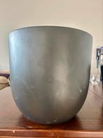 Bloempot mat zwart, 25 tot 40 cm, Rond, Ophalen of Verzenden, Zo goed als nieuw