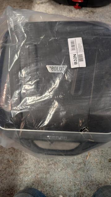 Nieuwe GIVI B32 Bold Topkoffer beschikbaar voor biedingen