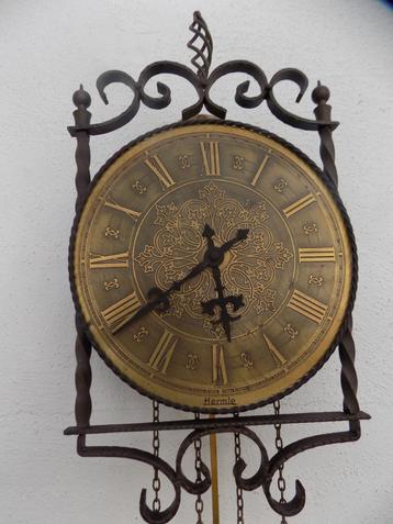 Hermle hangklok jaren 60 originele gewichten klok sixties beschikbaar voor biedingen