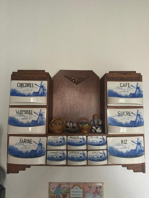 Zeer mooi antiek kruidenkastje met vintage wandkoffiemolen, Antiek en Kunst, Antiek | Keukenbenodigdheden, Ophalen