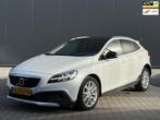 Volvo V40 Cross Country 1.5 T3 Polar+ Luxury Automaat | Pano, 4 cilinders, 700 kg, Wit, Bedrijf