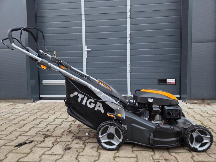 Grasmaaier STIGA Twinclip 55 SVEQ H - Honda electrisch start, Tuin en Terras, Grasmaaiers, Nieuw, Benzine-grasmaaier, 50 cm of meer