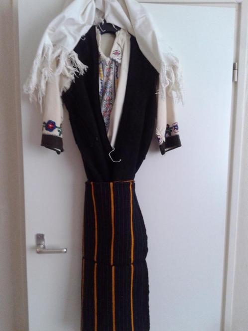 Authentiek Macadonisch folkloristisch kostuum, jaren 30/40', Antiek en Kunst, Antiek | Kleding en Accessoires, Dames, Ophalen of Verzenden