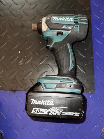 Zeer nette Makita dtd152 slagschroevendraaier  beschikbaar voor biedingen