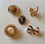 Lot van vijf vintage broches, Sieraden, Tassen en Uiterlijk, Broches, Overige materialen, 4 tot 7 cm, Gebruikt, Overige kleuren