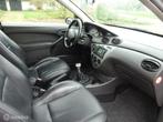 Ford Focus 1.6-16V Futura 3DRS, '04 |Clima|Leder|LM wielen!, Auto's, 1596 cc, 565 kg, Zwart, 4 cilinders