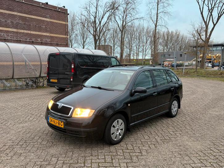 Skoda Fabia 1.4 Combi 55KW 2003 Zwart - APK 05/26 -, Auto's, Skoda, Bedrijf, Fabia, Benzine, C, Stationwagon, Handgeschakeld, Origineel Nederlands