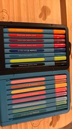 Pennen in houder merk schneider balpennen, Verzamelen, Pennenverzamelingen, Ophalen of Verzenden