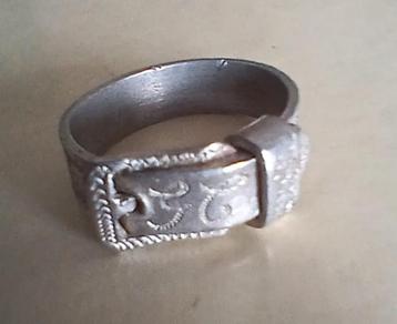 WO1 trench art ring  "GC"  beschikbaar voor biedingen