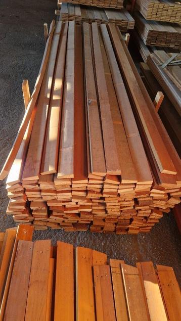 Vuren planken latten lambrisering  ( 231 ) beschikbaar voor biedingen