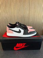 Nike Air Jordan 1 Low OG Bleached Coral - Maat 42.5, Kleding | Heren, Schoenen, --, Zwart, Nieuw, Ophalen of Verzenden