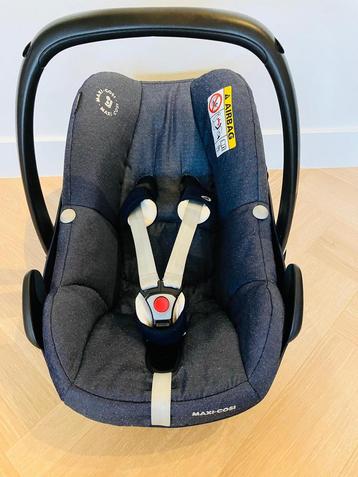 Maxi-Cosi Pebble Plus –Sparkling Blue– incl. baby verkleiner beschikbaar voor biedingen
