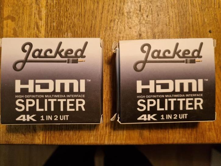 Jacked HDMI Splitter - 4K 1 in 2 uit, Audio, Tv en Foto, Converters, Nieuw, Ophalen