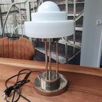 Gispen model lafellamp Quattro trapbol opaalglas, Huis en Inrichting, Lampen | Tafellampen, Gispen slijl, Minder dan 50 cm, Ophalen of Verzenden
