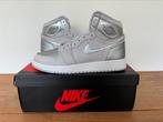 Nike Air Jordan 1 Retro High Light Smoke Grey maat 44.5, Kleding | Heren, Schoenen, Overige kleuren, Nike, Nieuw, Ophalen of Verzenden