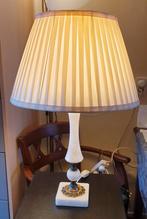 Prachtige antieke tafellamp met een voet van marmer en messi, Huis en Inrichting, Ophalen of Verzenden, Minder dan 50 cm