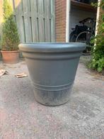 Grote zwarte kunststof pot / plantenbak, Tuin en Terras, Bloembakken en Plantenbakken, Ophalen, Kunststof, Gebruikt, Rond