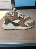 Nike Air Huarache x Stüssy maat 45, Wit, Nike, Ophalen of Verzenden, Sneakers of Gympen