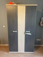 Kledingkast zeer goeie staat, Eikenhout, 100 tot 150 cm, Met hangruimte, Zo goed als nieuw