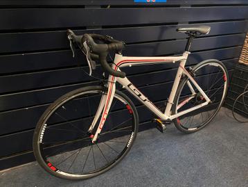 Net race bike GT 3.0 series 53cm carbon/alu als niew garant beschikbaar voor biedingen