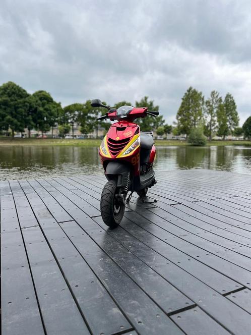 zip 70cc 2takt, Fietsen en Brommers, Scooters | Piaggio, Gebruikt, Zip, Ophalen